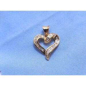 Unique 14K Karat Solid Yellow Gold Baguette Diamond Open Heart Charm Pendant